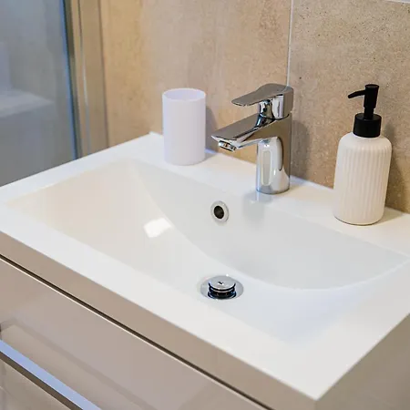 公寓 Zagreb 245 - 246 - 247 - 248 - 249 - 5 Units - Three Bedroom - New - Balcony - Parking - Flexible Keybox Entry - Modern