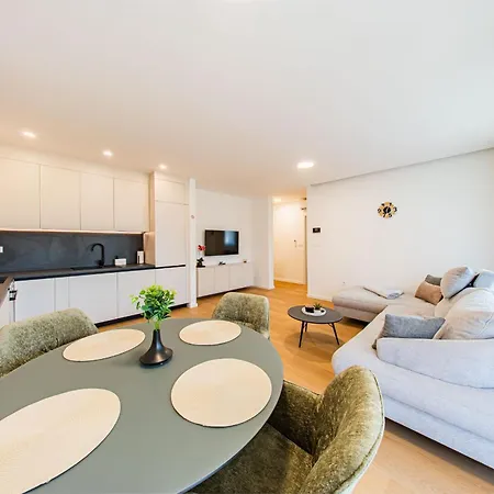アパート Zagreb 245 - 246 - 247 - 248 - 249 - 5 Units - Three Bedroom - New - Balcony - Parking - Flexible Keybox Entry - Modern Kovacic