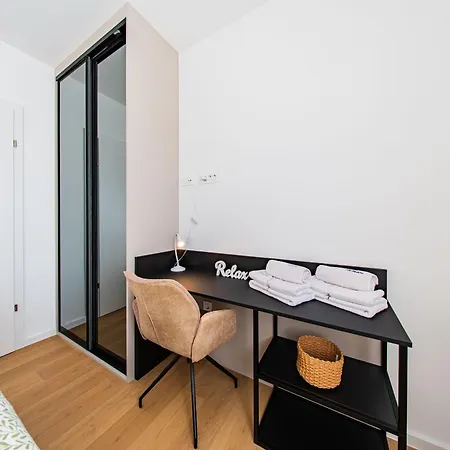 Apartamento Zagreb 245 - 246 - 247 - 248 - 249 - 5 Units - Three Bedroom - New - Balcony - Parking - Flexible Keybox Entry - Modern