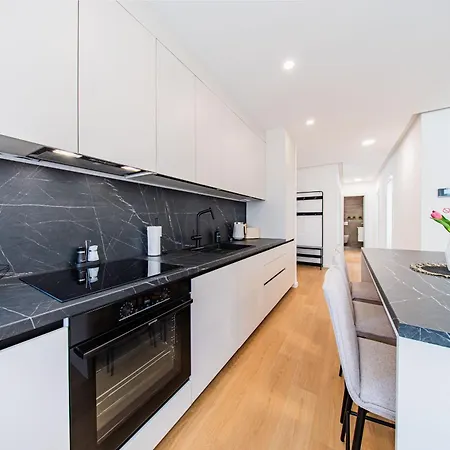 Zagreb 245 - 246 - 247 - 248 - 249 - 5 Units - Three Bedroom - New - Balcony - Parking - Flexible Keybox Entry - Modern