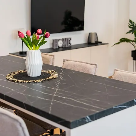 Apartamento Zagreb 245 - 246 - 247 - 248 - 249 - 5 Units - Three Bedroom - New - Balcony - Parking - Flexible Keybox Entry - Modern *