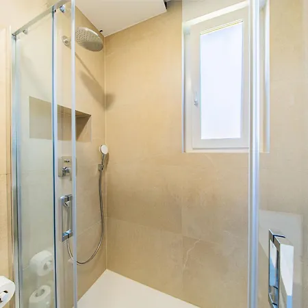Zagreb 245 - 246 - 247 - 248 - 249 - 5 Units - Three Bedroom - New - Balcony - Parking - Flexible Keybox Entry - Modern *